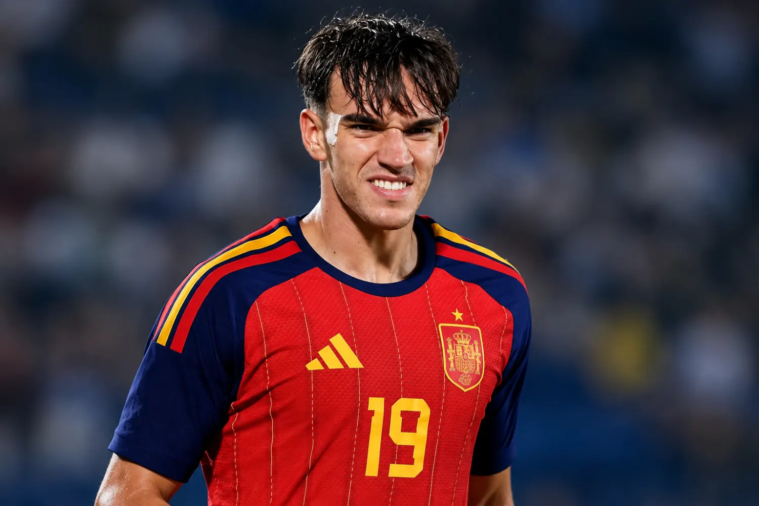 كارلوس إيسبي ينضم لمنتخب إسبانيا بعد رباعية تاريخية