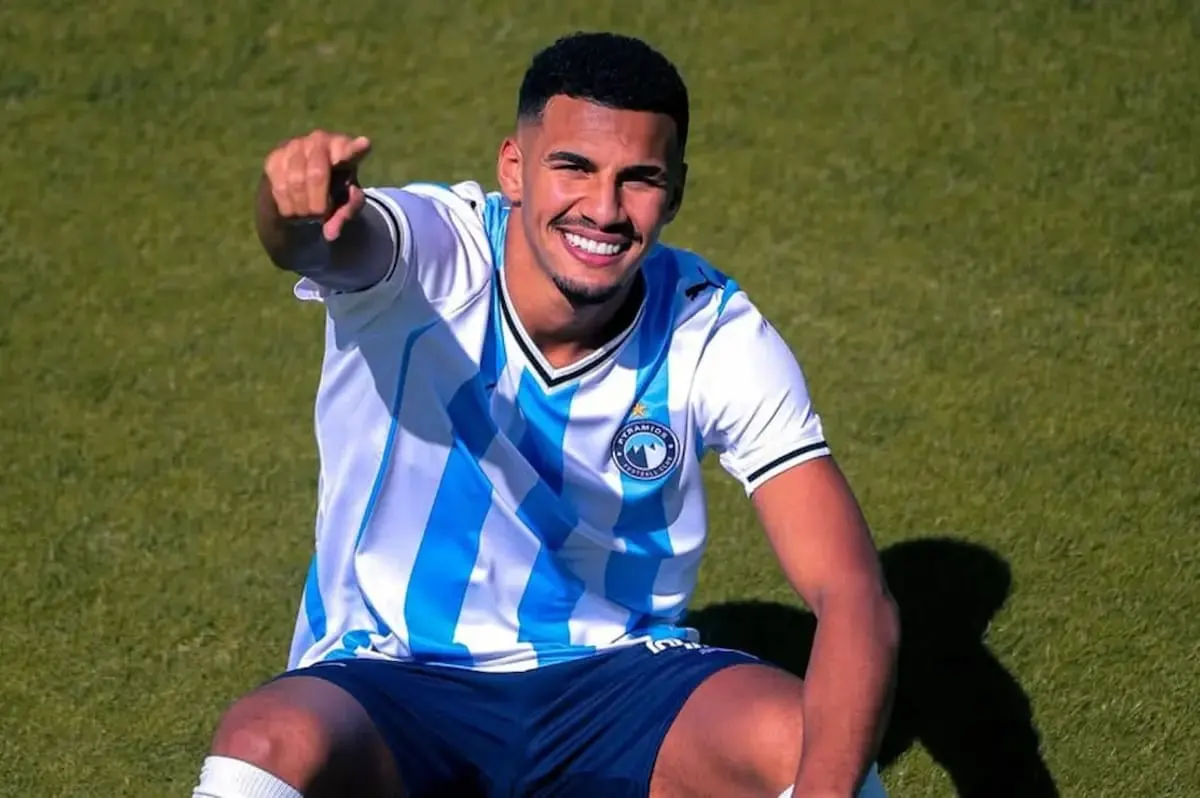 إياد العسقلاني: أرغب في استكمال مسيرتي بأوروبا.. لكن هدفي الأول التألق مع بيراميدز