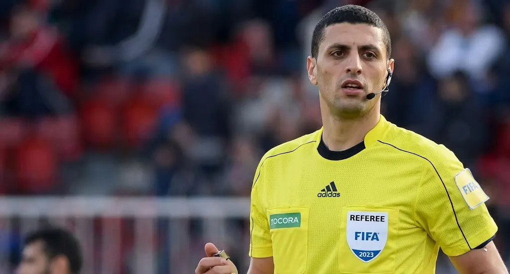 طاقم تحكيم جزائري يقود ودية مصر وجنوب أفريقيا