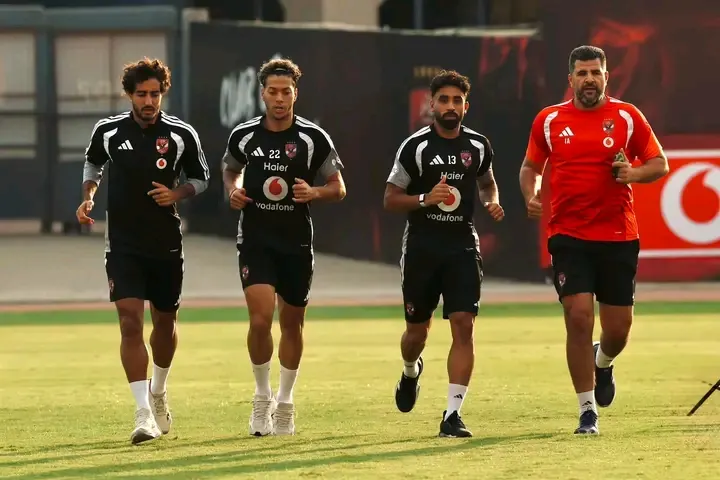 كوكا يعود وخماسي المنتخب ينتظم.. الأهلي جاهز لبترول أسيوط