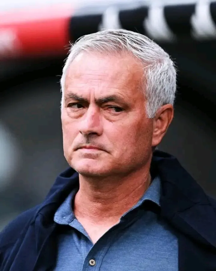 أزمة جديدة داخل ريال مدريد.. مورينيو يفقد السيطرة على غرفة الملابس