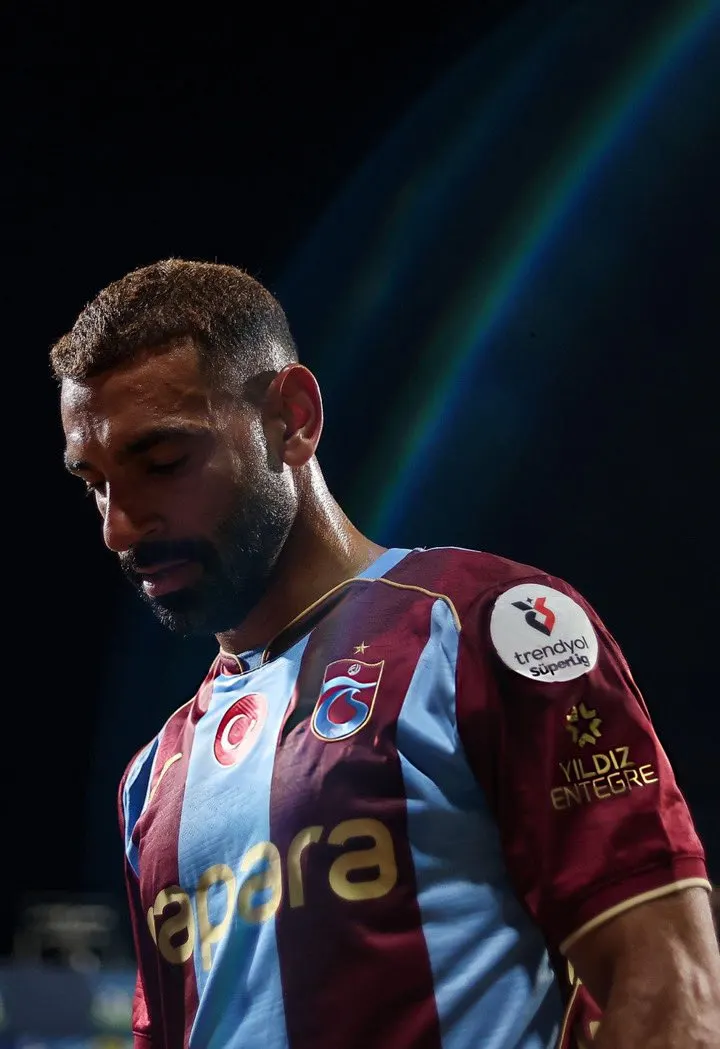 جائزة لاعب الشهر للفرعون المصري محمد صلاح