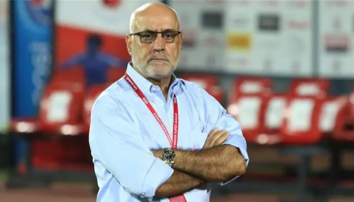 نيلو فينجادا يفتح النار على مجلس الزمالك ويرفض التعليق على قمة الأهلي (خاص)
