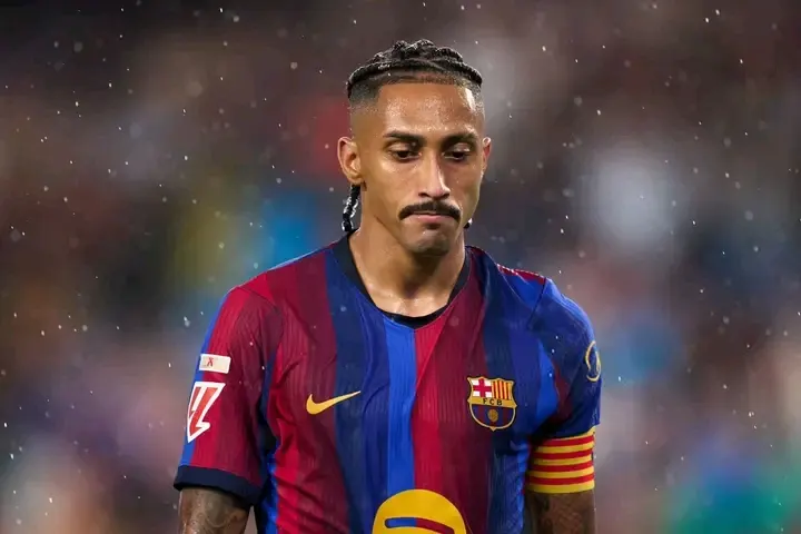 برشلونة يفقد رافينيا في مواجهتين مهمتين.. وفليك يثق في استمرار الضغط