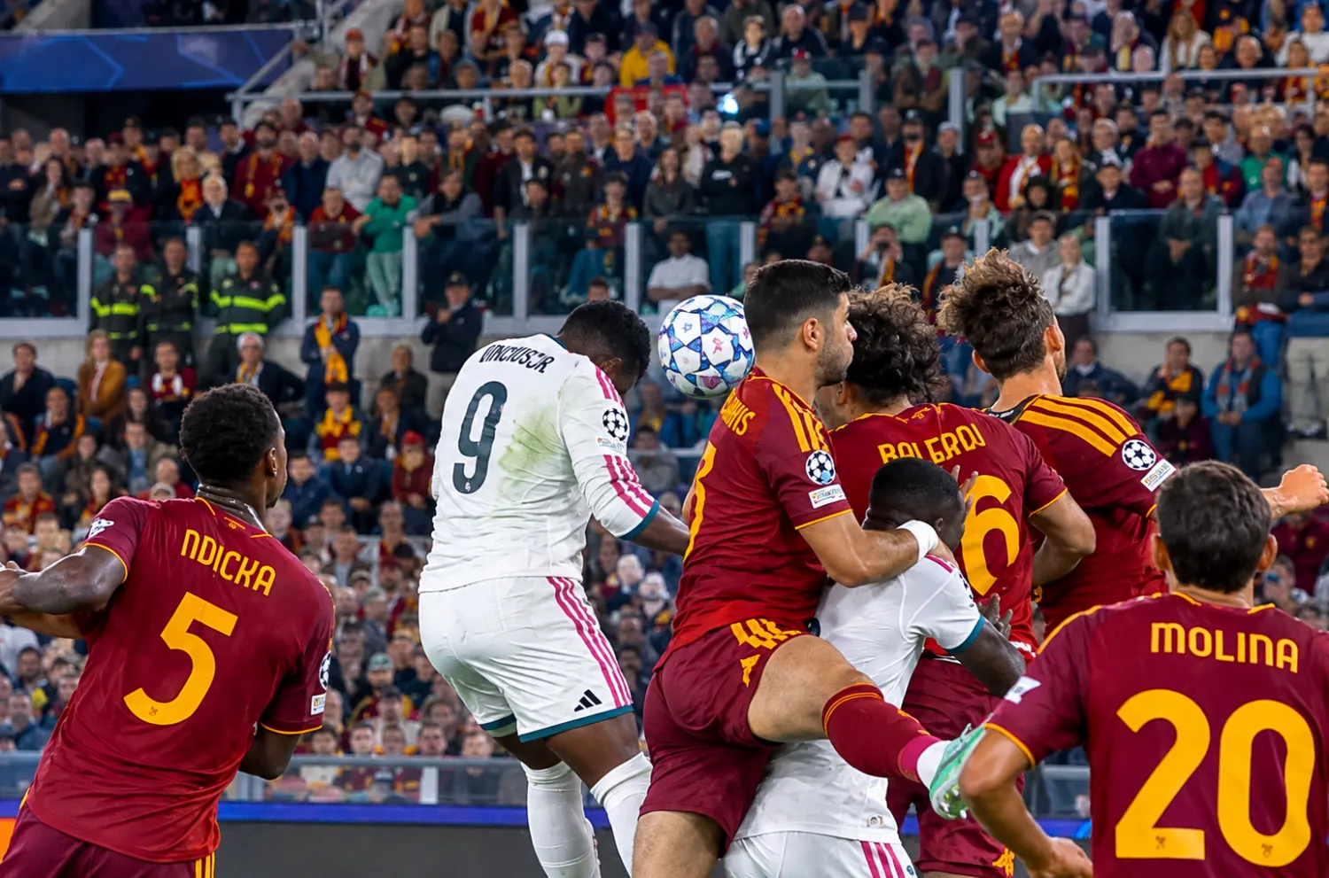 ريمونتادا تاريخية.. ريال مدريد يقلب الطاولة على روما ويفوز 4-3 في دوري أبطال أوروبا