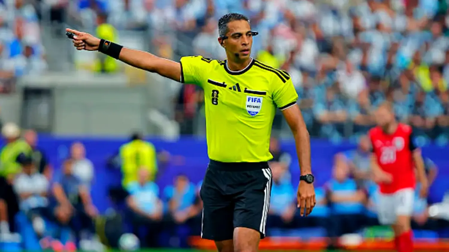 أمين عمر حكمًا لمباراة سيمبا و15 دي أجوستو بدوري أبطال أفريقيا