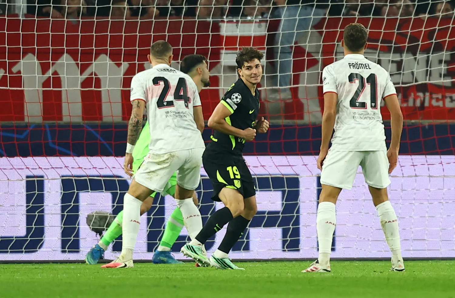 أتلتيكو مدريد يتعادل مع شتوتجارت في دوري أبطال أوروبا