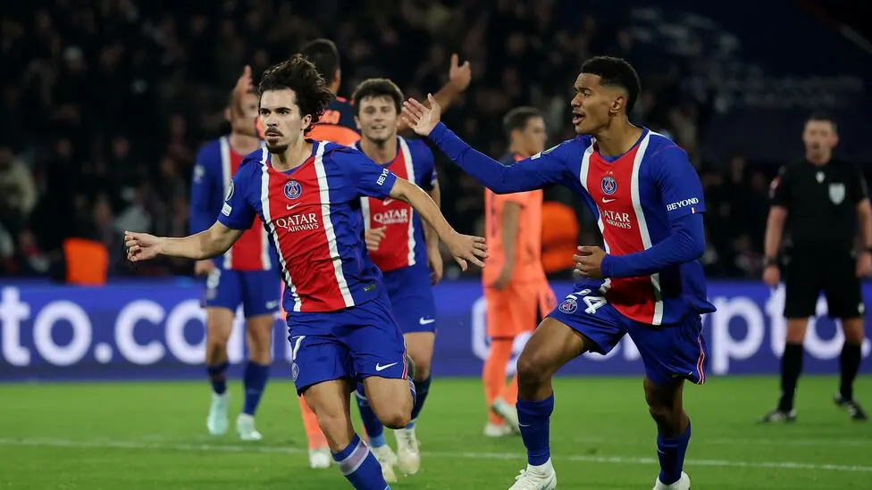 باريس سان جيرمان يهزم برشلونة 4-2 في دوري أبطال أوروبا