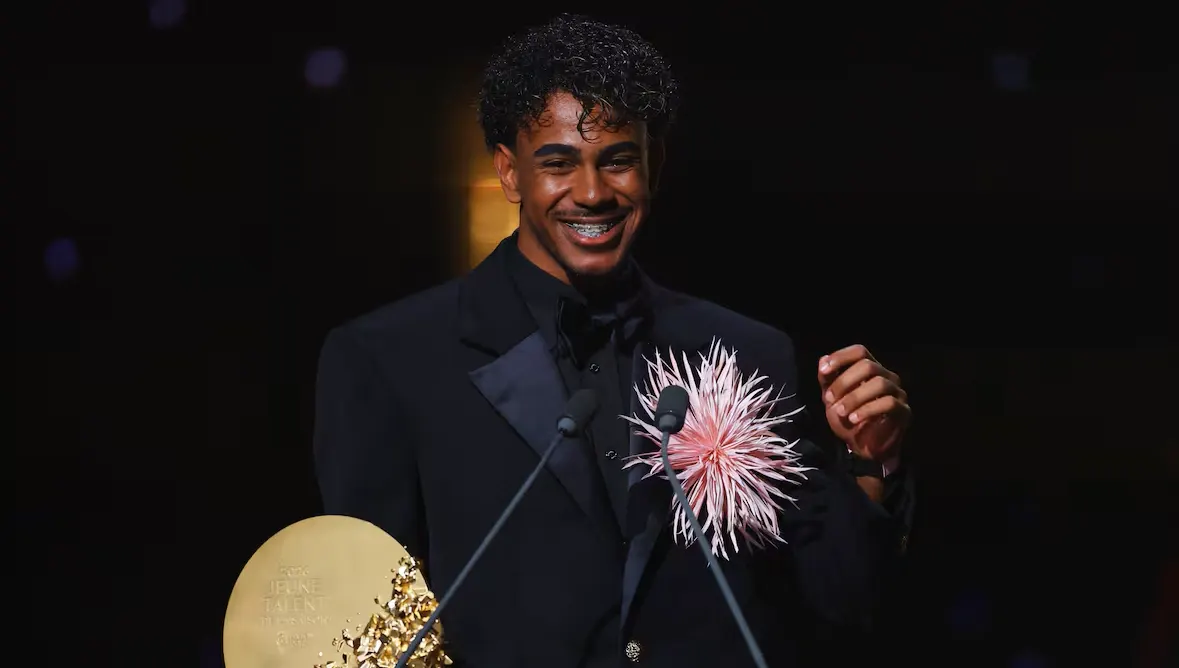 لامين يامال يحصد جائزة أفضل لاعب شاب في حفل الكرة الذهبية 2026