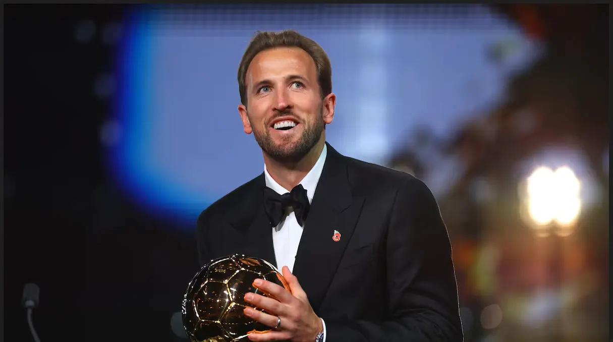 هاري كين يتوج بالبالون دور 2026 للمرة الأولى في تاريخه